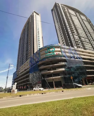 Paradise City view Jesselton Quay 5pax FREE PARK - bar