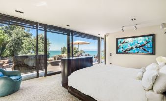 Fireplace Suite - Ocean Views & Beach Access