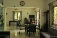 FOREST LODGE GUEST HOUSE Hotels in Port Glaud