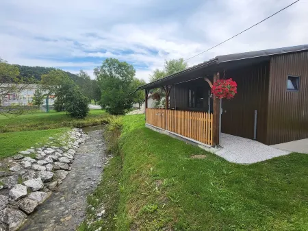 Gloria Terrace River Cottage Close to Olimje Отели в г. Села-при-Добові