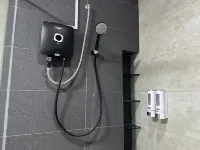 Setia Tri-Suite(3) by Homey Planet Hôtels à : Bayan Lepas
