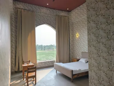 Qila Hotel Hotels in Pachokra Khanpur