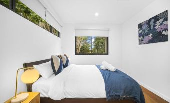 Luxury Retreat & Spacious 4BR House in Willoughby