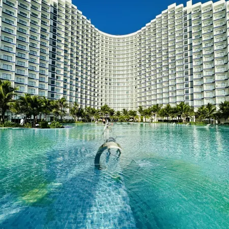 The Cam Ranh Arena- Light Tower Condotel