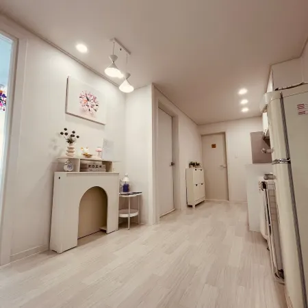 Gwangalli Beach 1 minute/2Rooms/2Queens/Friends. Lovers • Family · Business trip · Long-term stay OK