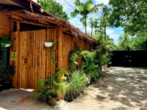 โรงแรม เอ็มเจส์ การ์เดน โมอัลโบอัล บาย โคโคเทล โรงแรมใกล้หาดไวท์