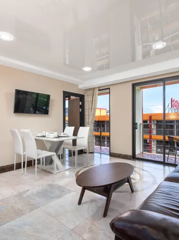 รูปภาพของFamily Apartments at Naiharn Beach (807)