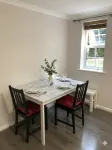 A Modern Apartment close to York City Centre with Free Parking