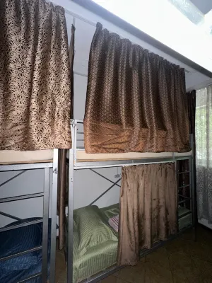 Room Hostel Tolebi