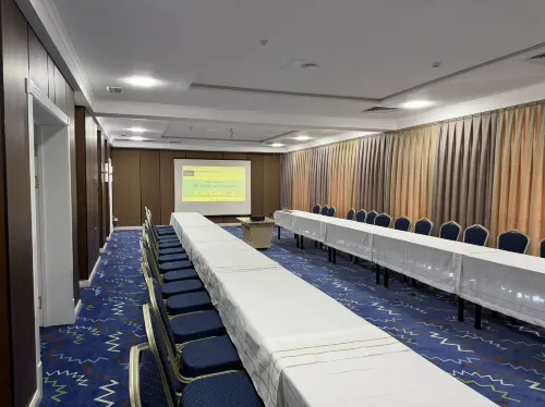 wantong central park hotel - parking