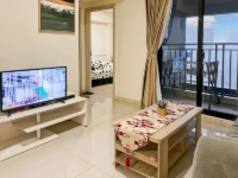 Large 3BR Meikarta Apt Cikarang w/ WiFi & Netflix