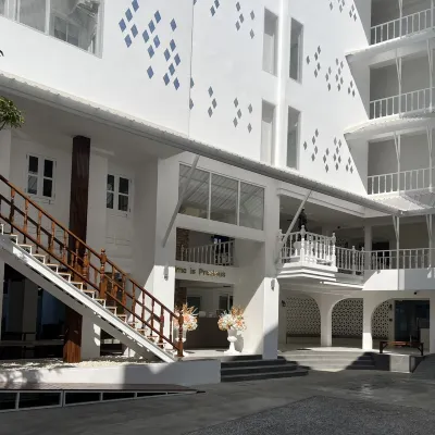 VELA Korat Hotel & Cafe' Hotels near Bung Ta Lua Park