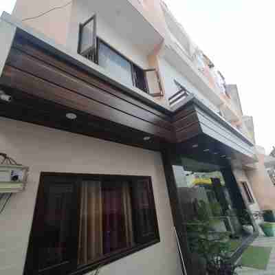 Hotel Shri Radha Niwas Hotel Exterior