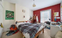 Exclusive 3 Bedroom Flat in Kingston Town! Hotels in Thames Ditton