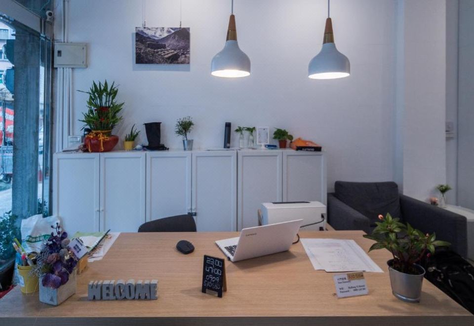 4. 루이팡 이 호스..