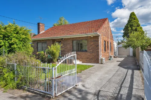 Belmore Brand new renovated 3Br house|AC & Parking