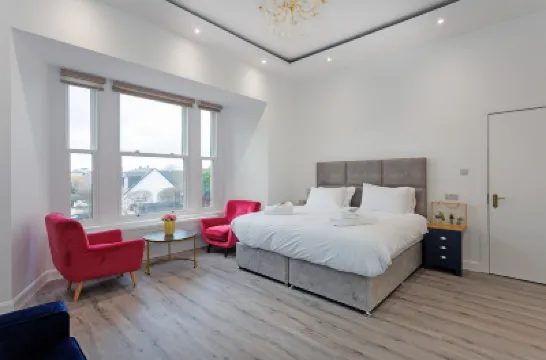 Savoy 5 Hotels near Forehill Branch Library