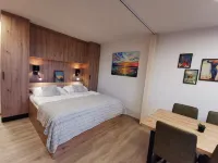 Mountain Lake Suite - balcony