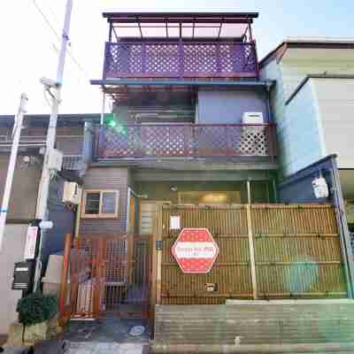 8 minutes from Namba and 40 minutes from Kansai Airport Hotel Exterior