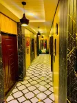 Street 8a ghouri town phase 5 main road Hotel Sartaj - Parkplatz