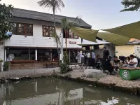 Amphawa Hostel โรงแรมในอัมพวา
