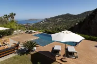Bodrum Luxury Villa Sea View and Private Pool - 방갈로