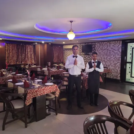 Hotel Raj Residency