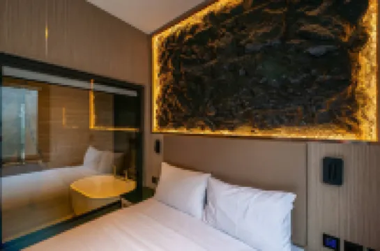 ต้นน้ำ พูลวิลล่า