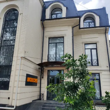 Airport Hotel 24/7 Отели рядом с достопримечательностью «Свято-Успенский Кафедральный Собор»