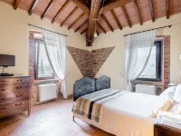 Podere Molinaccio - Luxury Tuscan-style Eco Villa with pool in Valdichiana Hotels in Panicale