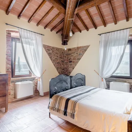 Podere Molinaccio - Luxury Tuscan-style Eco Villa with pool in Valdichiana