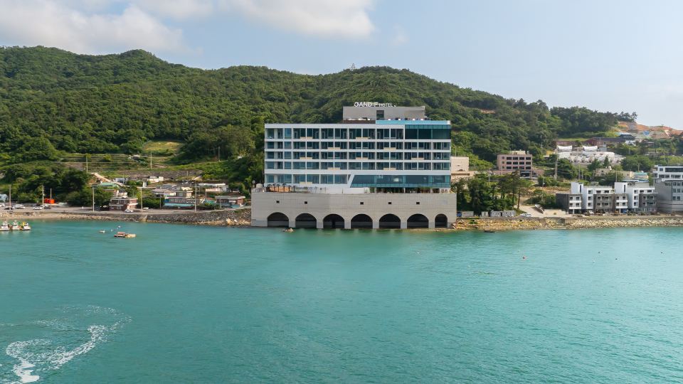 OAND:F HOTEL