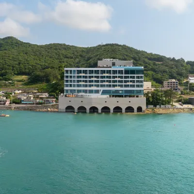 OAND:F HOTEL 梧桐島附近的飯店