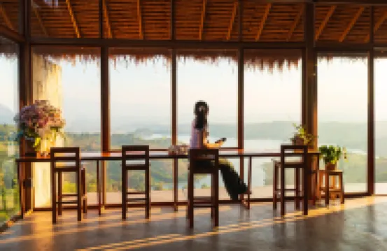 Le Doi Lakeview