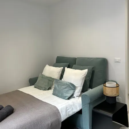 Studio Musso 1, Casino Square, Monaco, quiet apt