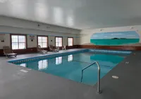 Iron Mountain Inn & Suites MI US 2