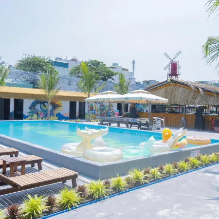 HU BEACH VUNG TAU HOTEL Отели рядом с достопримечательностью «Пляж Бэк»