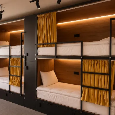 Azimut Hostel 鄰近阿拜的酒店