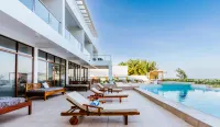 YU Resort Hotels in Мсамбуэни