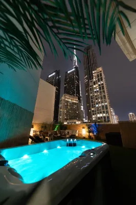 Duplex | Huge Terrace | Burj  Khalifa View فنادق في 