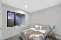 See you again 202_Five Bedrooms Hotels in Rototuna North