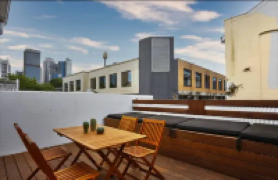 摩登石器時代豪華石屋住宿