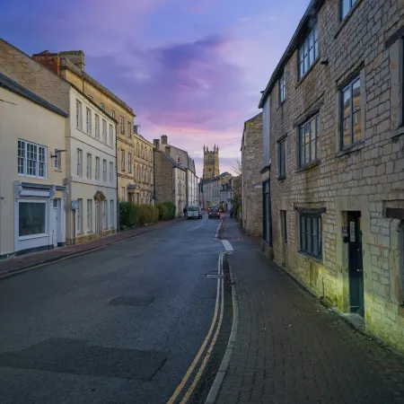 Historic flat/Cotswolds/2BD/Walk in Shower/Central