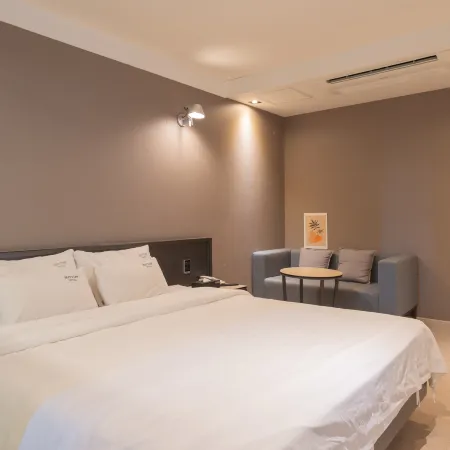 Button Hotel