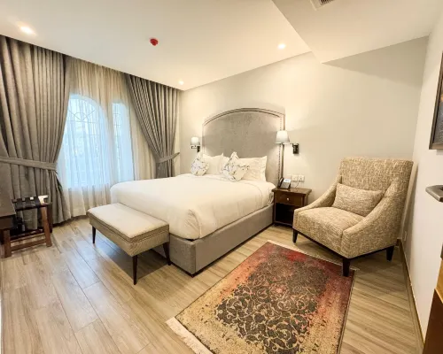 Chirani Signature Hotel Hotels near F-7 Sector