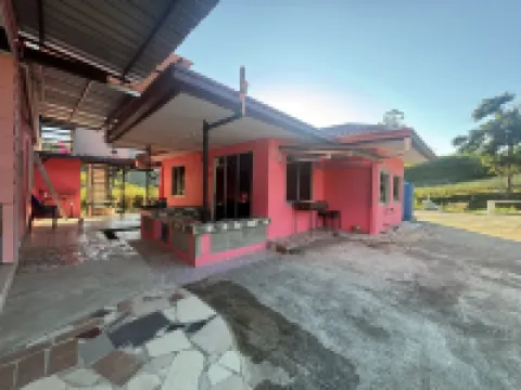 Kundasang Pink Homestay