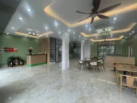 Hola Hotels Mong Cai