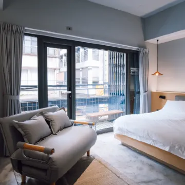 雨島旅店 鄰近正濱漁港的酒店