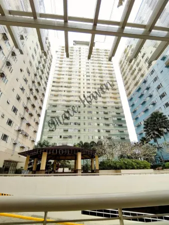 1Br Condotel near BGC and Venice- Grace Haven Отели рядом с достопримечательностью «The Aston at Two Serendra»