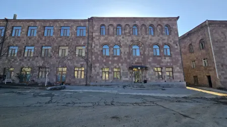 Vallex Garden Hotel Alaverdi Отели рядом с достопримечательностью «Санаин»